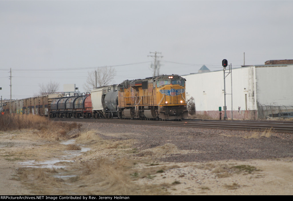 UP 4212 & 7689 (1)